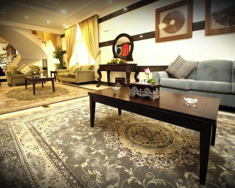Rawdat Al Aqiq Hotel Main image 2